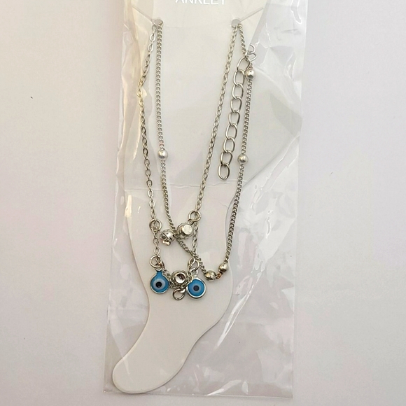 Jewelry - Silver colored anklet